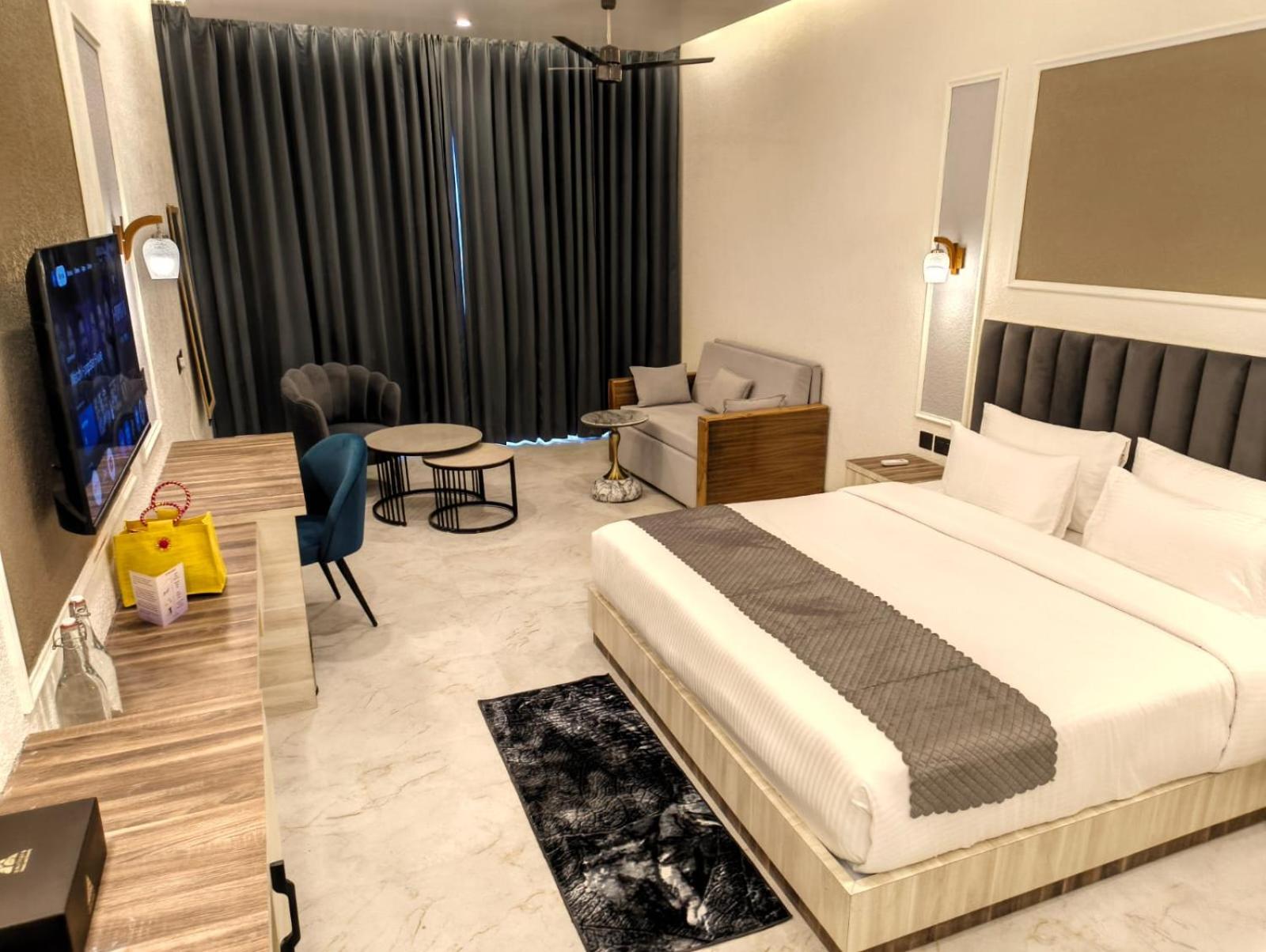 amritara chakra river resort
