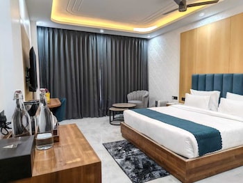 amritara chakra river resort