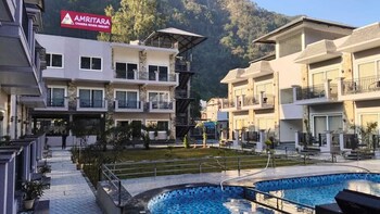 amritara chakra river resort