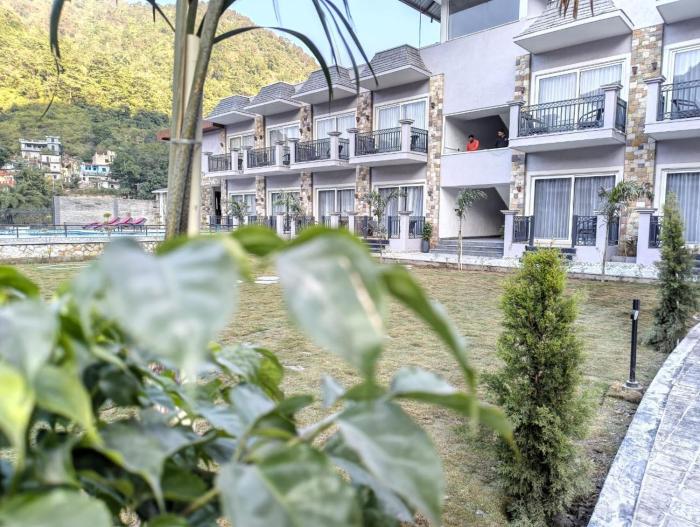 amritara chakra river resort
