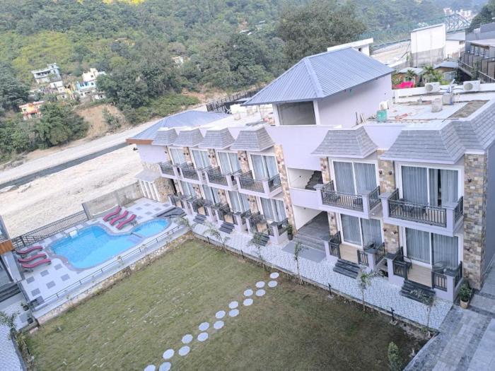 amritara chakra river resort
