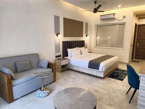 amritara chakra river resort