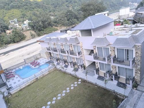 amritara chakra river resort
