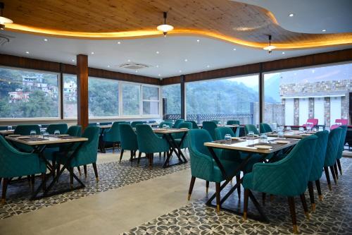 amritara chakra river resort