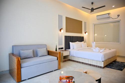 amritara chakra river resort