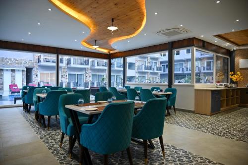 amritara chakra river resort