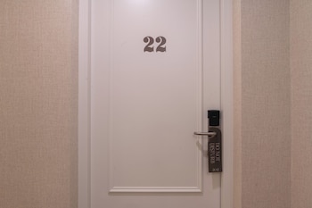 Hotel Zest Den Haag - Scheveningen,,2 star