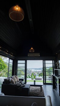 jaokhun hilltop kamala phuket