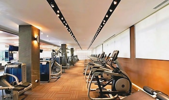 encore international hotel guangzhou convention and exhibition center garment trade city flagship store