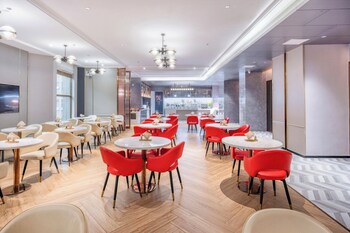 encore international hotel guangzhou convention and exhibition center garment trade city flagship store
