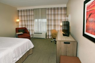 hampton inn springfield southeast
