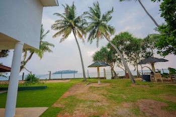 Seetharama Beach Hotel,,3 star