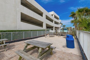 island tower 903