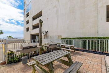island tower 903