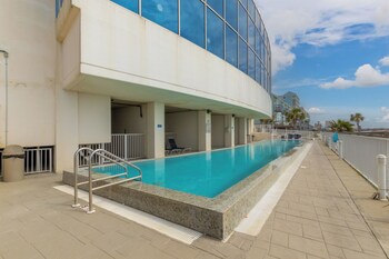 island tower 903
