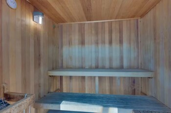 island tower 903