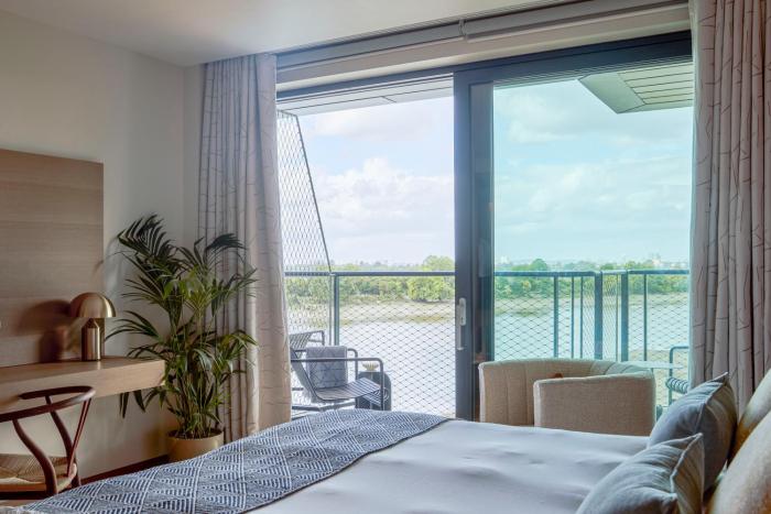 fulham pier hotel