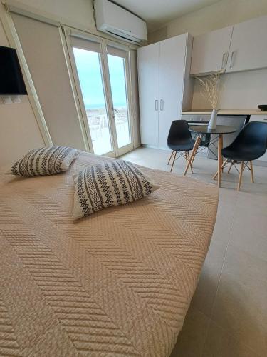apeiron akrotiri by apeiron hotels