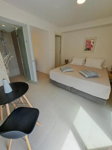 apeiron akrotiri by apeiron hotels