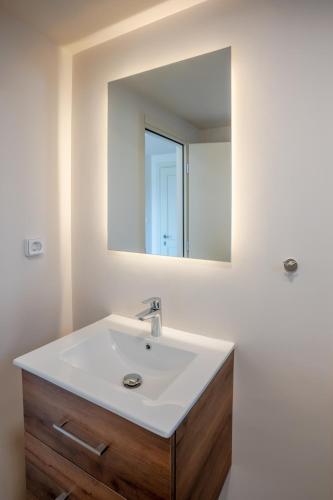 apeiron akrotiri by apeiron hotels