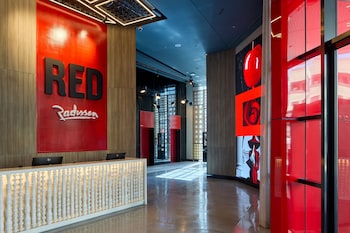 Radisson Red Cebu Mandaue,,4 star