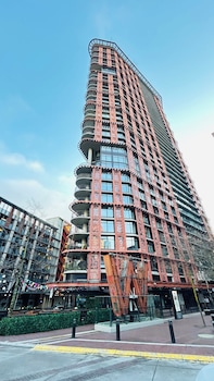 ocean view condo downtown vancouver