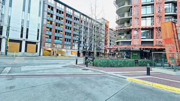 ocean view condo downtown vancouver