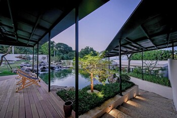 cloud retreat