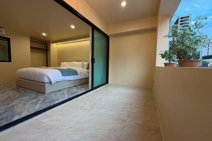 sand mare karon hotel