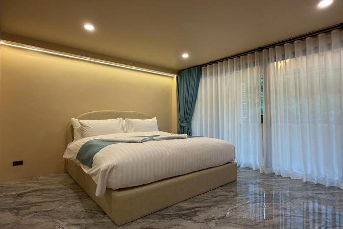 sand mare karon hotel