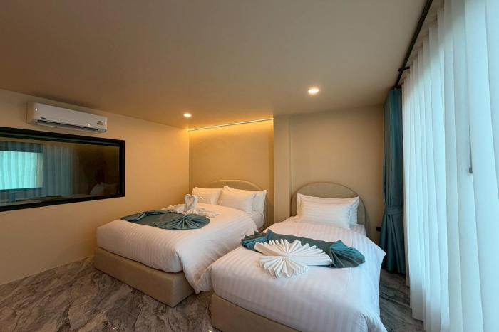 sand mare karon hotel