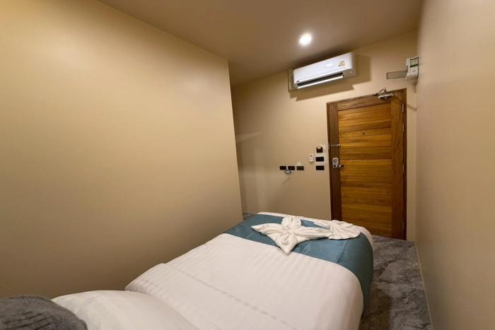 sand mare karon hotel