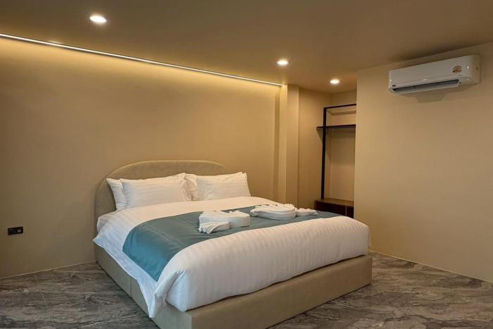 sand mare karon hotel