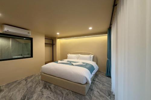 sand mare karon hotel