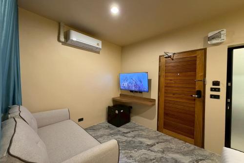 sand mare karon hotel