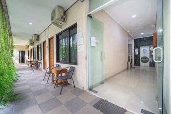 dominic inn semarang by arba