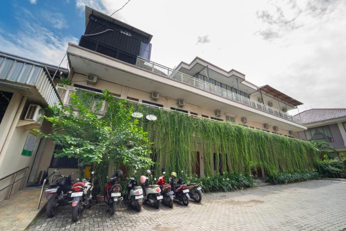 dominic inn semarang by arba