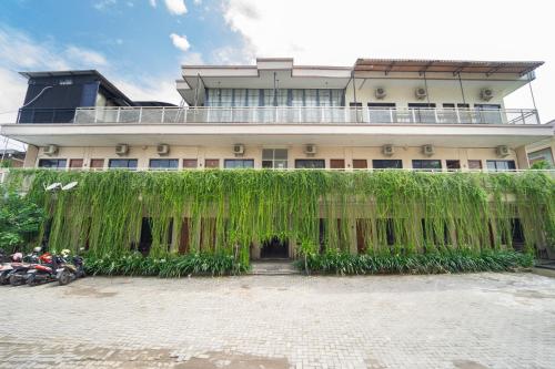 dominic inn semarang by arba