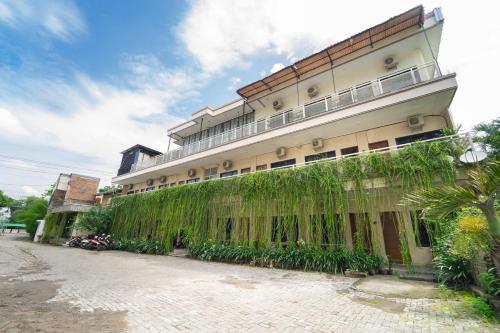 dominic inn semarang by arba