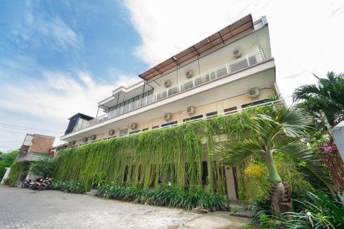dominic inn semarang by arba