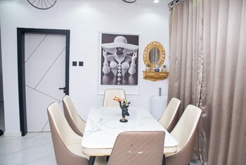 kejis shortlet apartment
