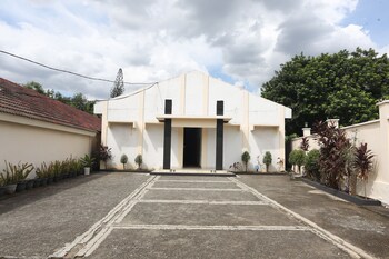 hotel danau indah by arba