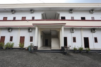 hotel danau indah by arba