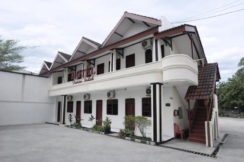 hotel danau indah by arba