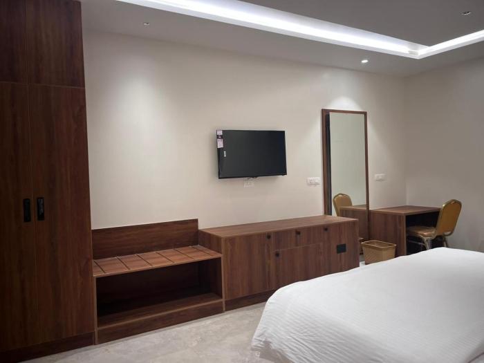 the heritage convention hall and rooms