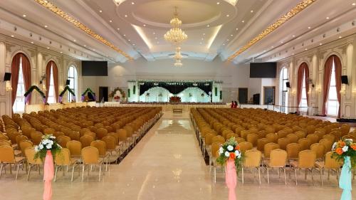 the heritage convention hall and rooms