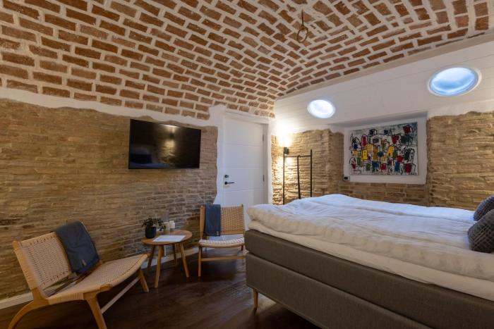 amber hotel italy