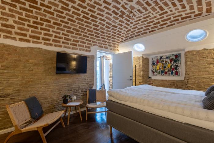 amber hotel italy
