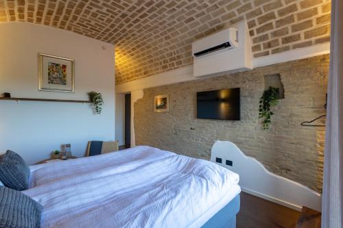 amber hotel italy