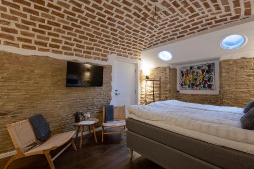 amber hotel italy